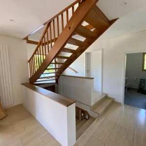 Kernsanierung Treppenaufgang Altbau Basel