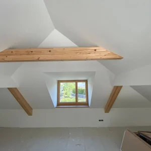 Dachgeschoss energetisch saniert mit Dämmung und Trockenbau