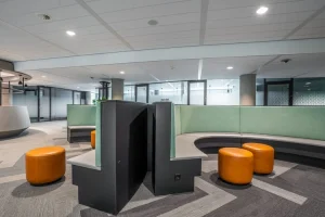Akustikdecken im Büro Basel